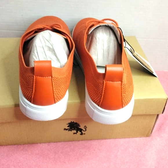 Vlado orange shoes in men's size 7.5 women's 9 - Picture 6 of 12